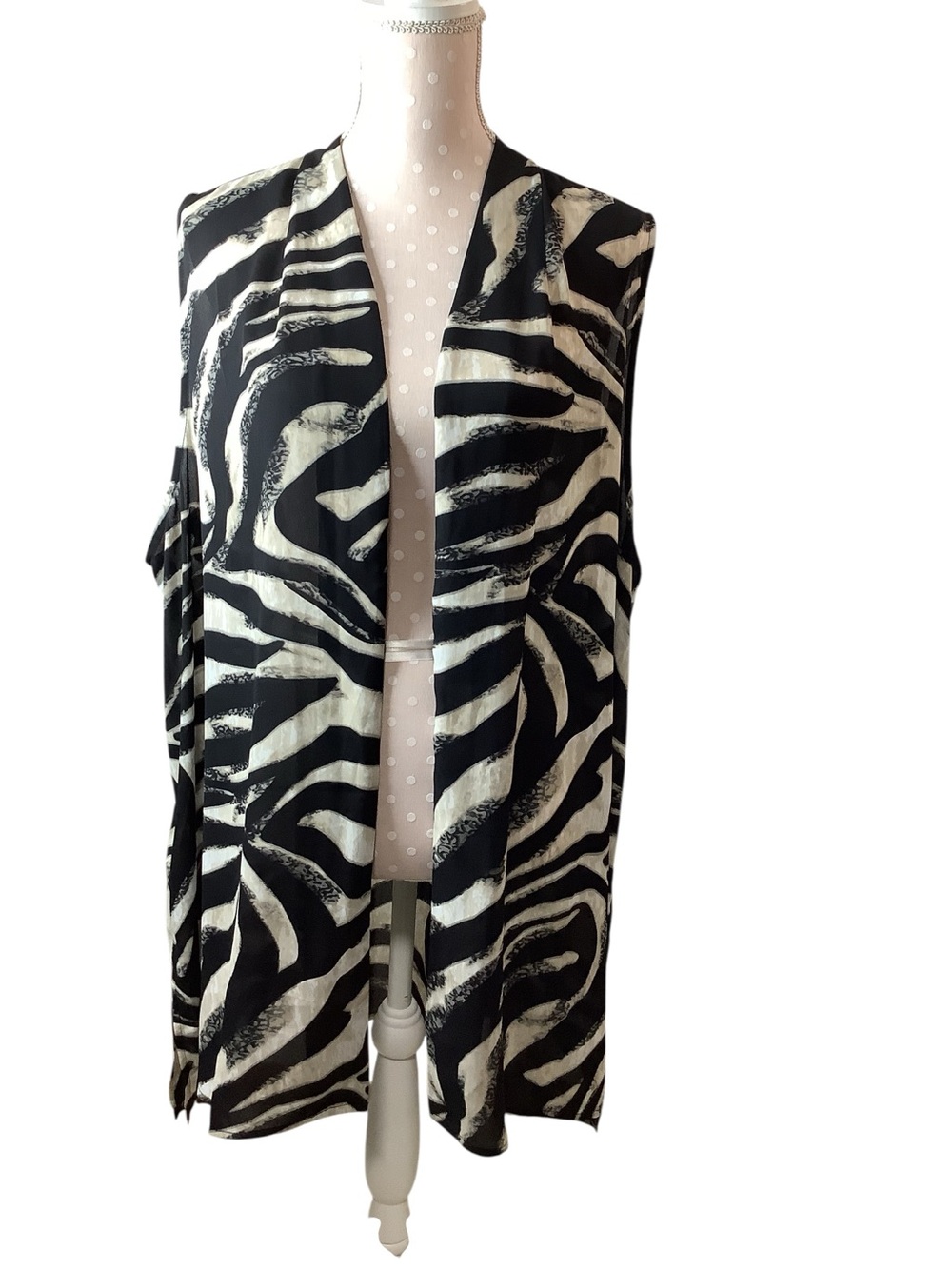 Susan Graver Draping Black & White Zebra Print Open Front Sleeveless Vest Sz 26W
